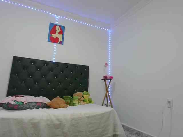 nikyy-19 webcam