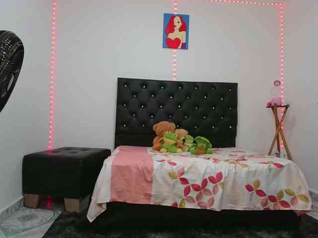 nikyy-19 webcam