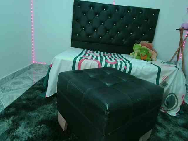nikyy-19 webcam