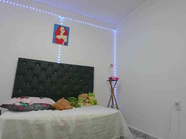 nikyy-19 webcam