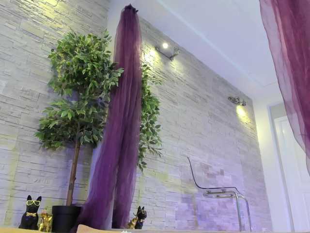 AngelInSinn's BongaCams show and profile