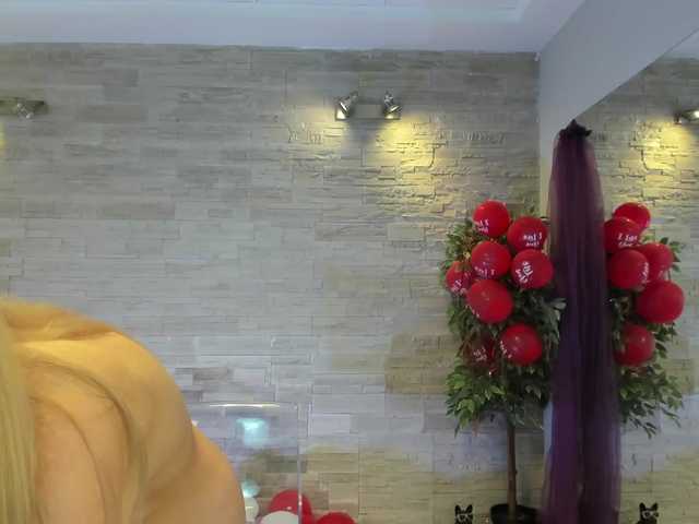 AngelInSinn's BongaCams show and profile