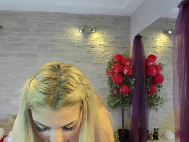 AngelInSinn's BongaCams show and profile