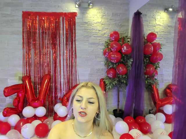 AngelInSinn's BongaCams show and profile