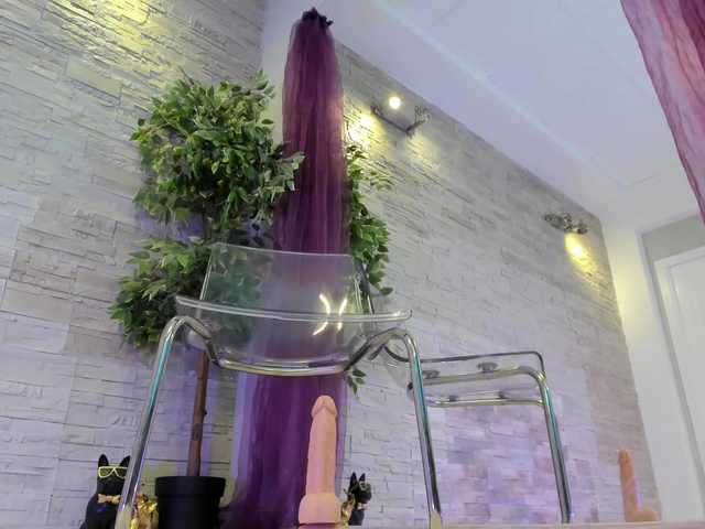 AngelInSinn's BongaCams show and profile