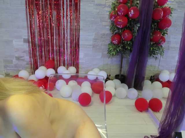 AngelInSinn's BongaCams show and profile