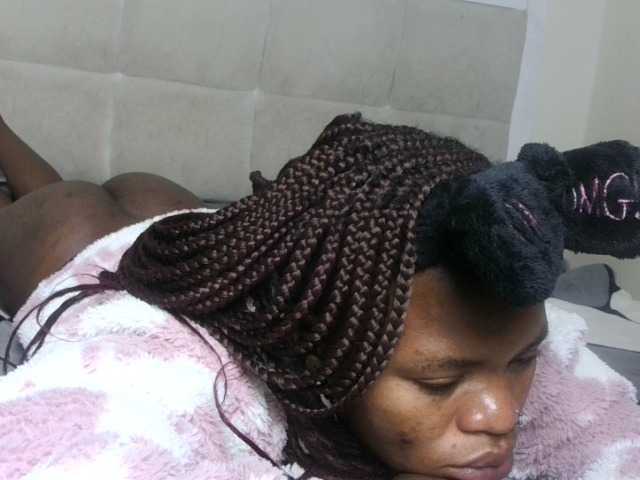 Sexynina25 webcam bongacams model stream image