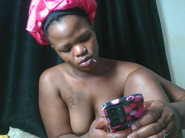 Sexynina25 webcam bongacams model stream image