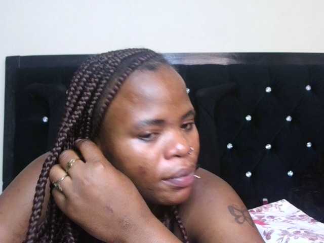 Sexynina25 webcam bongacams model stream image