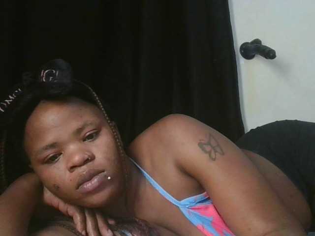 Sexynina25 webcam bongacams model stream image