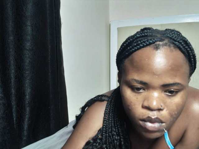 Sexynina25 webcam bongacams model stream image