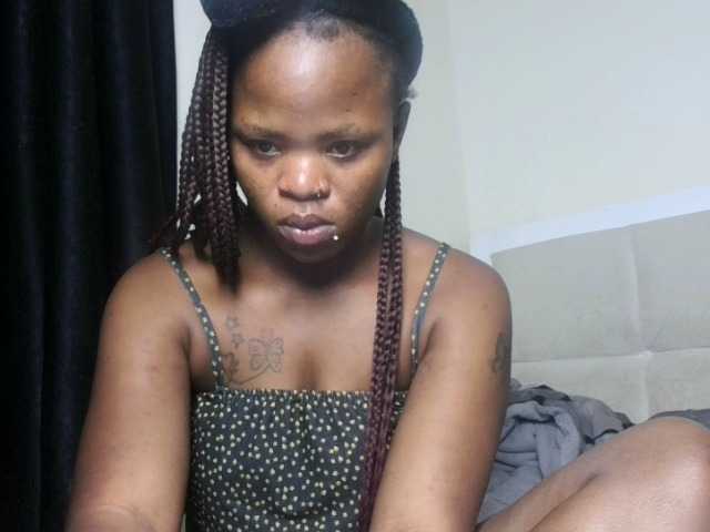 Sexynina25 webcam bongacams model stream image