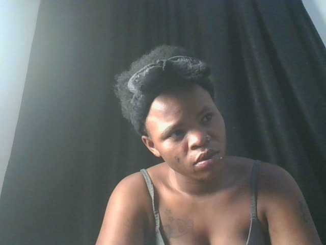 Sexynina25 webcam bongacams model stream image