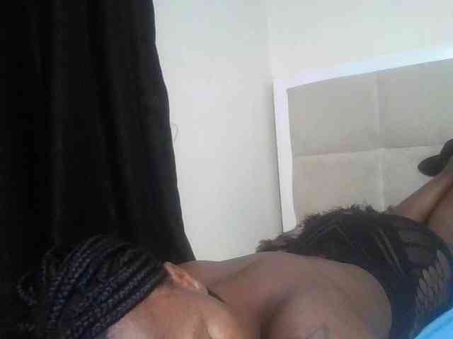 Sexynina25 webcam