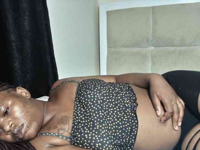 Sexynina25 Live Webcam on BongaCams