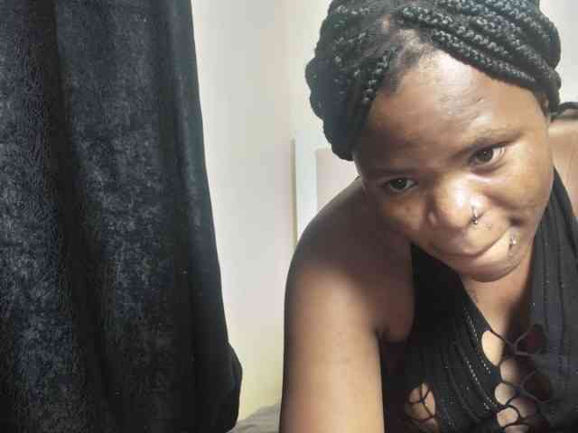 Sexynina25 bongacams