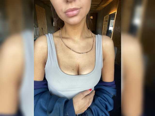 KateFoxxx028's BongaCams show and profile