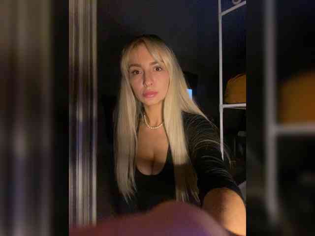 KateFoxxx028 Live Webcam on BongaCams