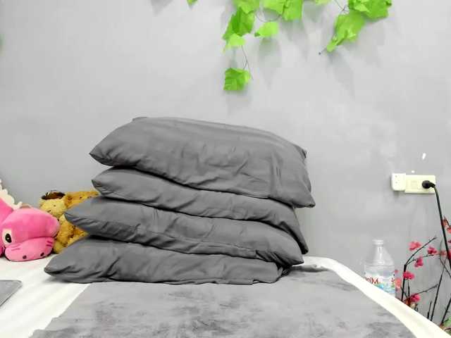 jennyloveley's BongaCams show and profile