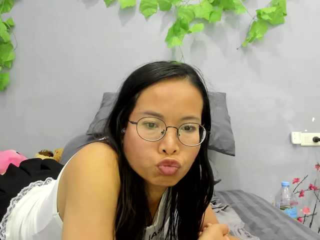 jennyloveley's BongaCams show and profile