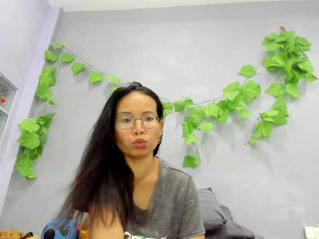 jennyloveley's BongaCams show and profile