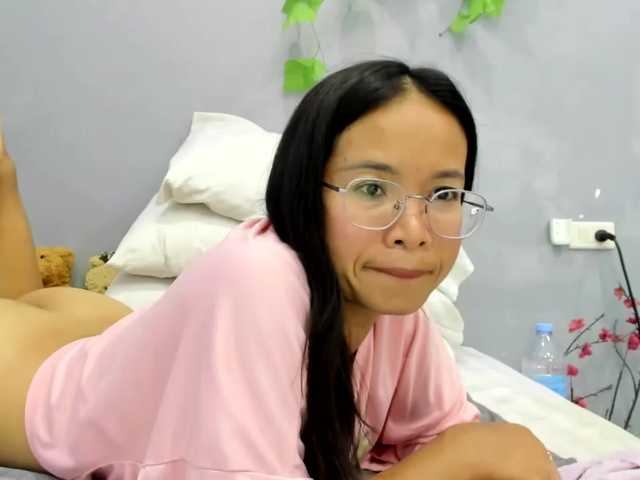 jennyloveley's BongaCams show and profile