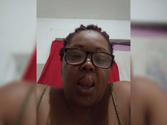 Lilith826's BongaCams show and profile