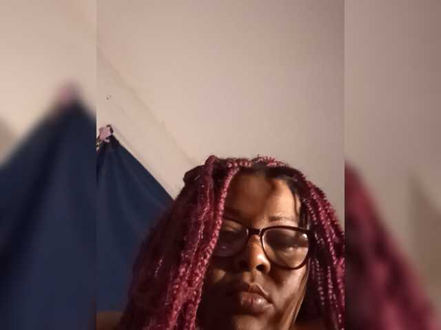 Lilith826's BongaCams show and profile