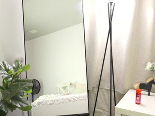Nicole-Anna Porn Show