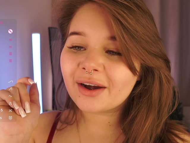 YesImAnna's BongaCams show and profile