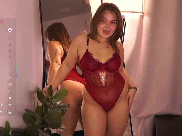 YesImAnna webcam