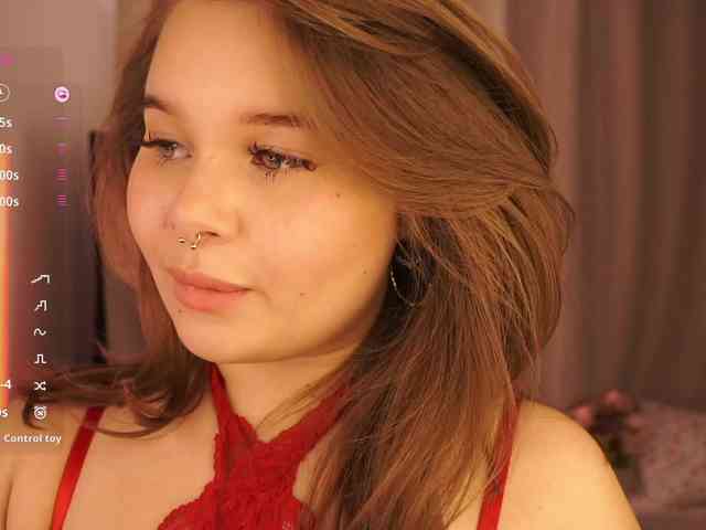 YesImAnna Live Webcam on BongaCams