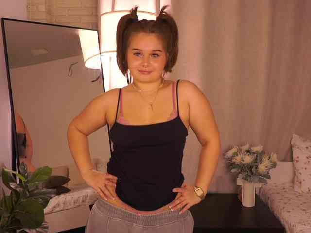 YesImAnna webcam