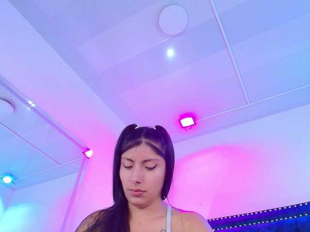 Leia-laurent preview