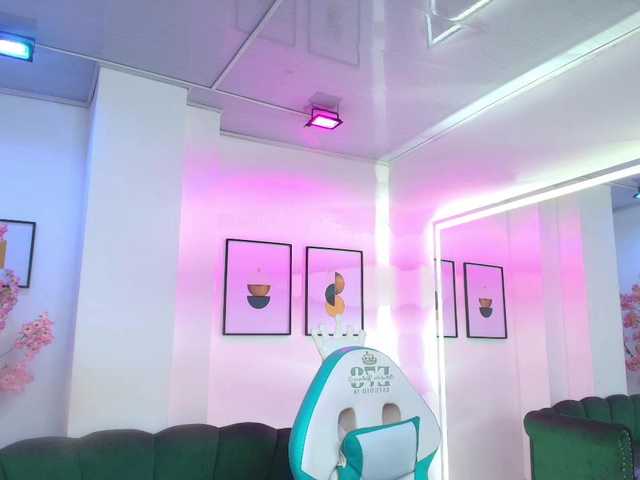 Leia-laurent from BongaCams