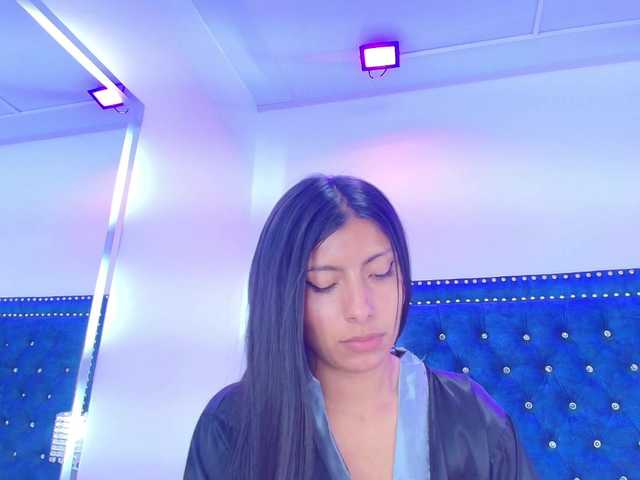 Leia-laurent's BongaCams show and profile