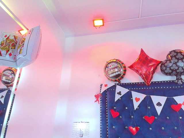 Leia-laurent's BongaCams show and profile