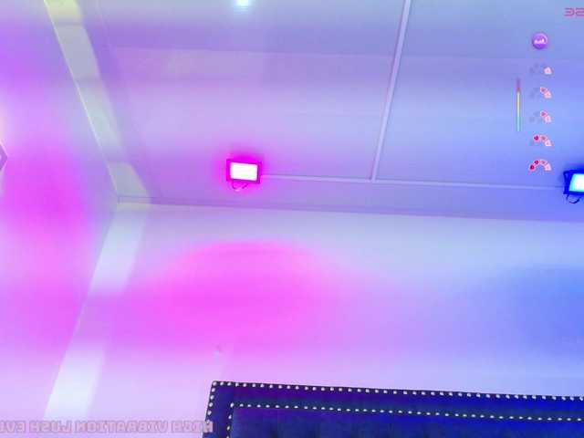 Leia-laurent's BongaCams show and profile