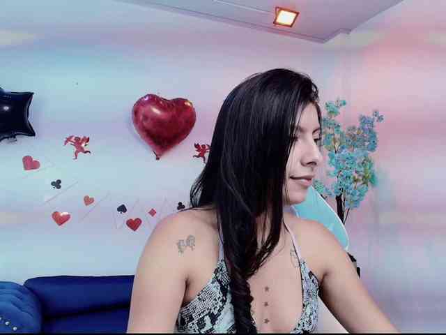 Leia-laurent Live Webcam on BongaCams