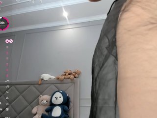 Yunleah Porn Show