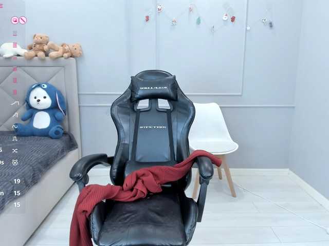 LinaXin's BongaCams show and profile