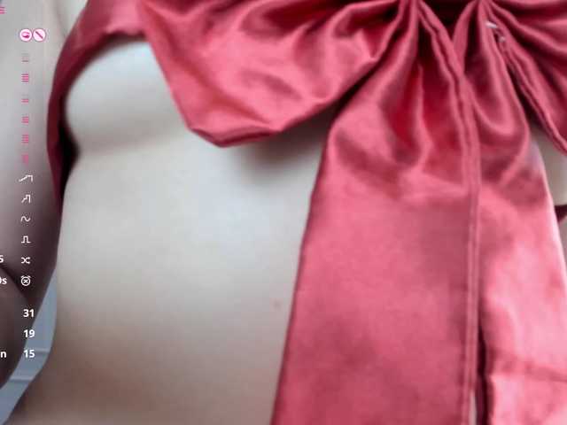 LinaXin's BongaCams show and profile