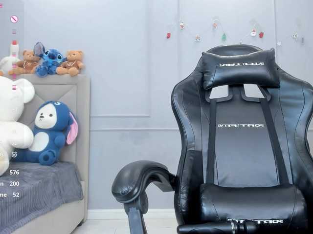 LinaXin's BongaCams show and profile