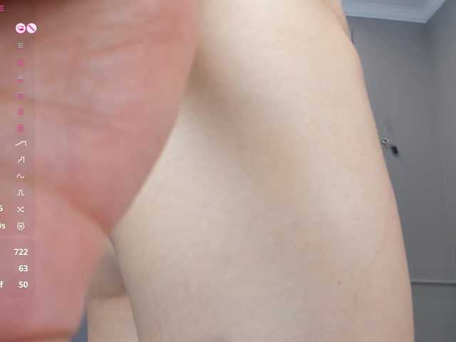 LinaXin's BongaCams show and profile