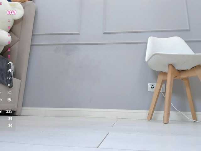 LinaXin's BongaCams show and profile