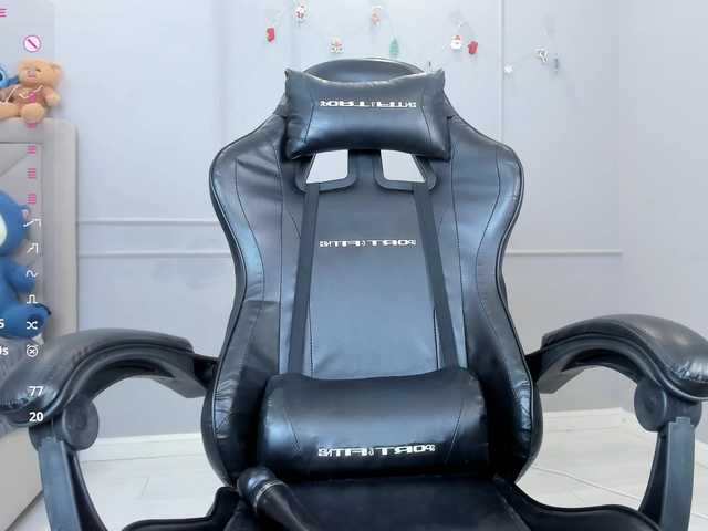 LinaXin's BongaCams show and profile