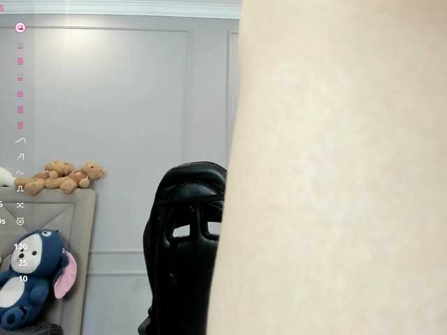 LinaXin's BongaCams show and profile