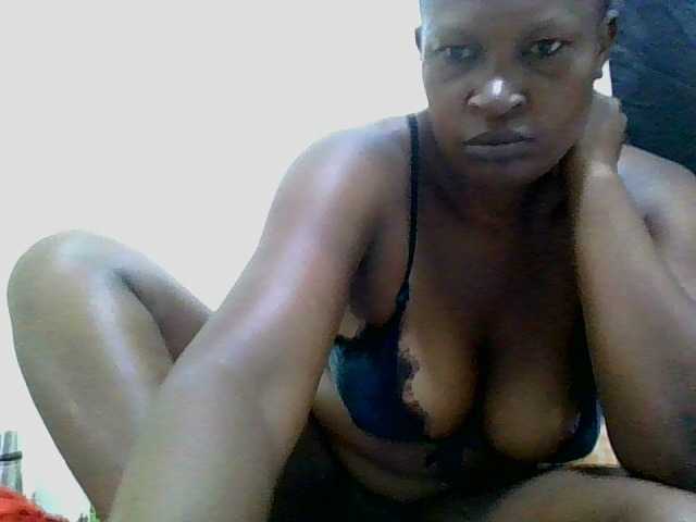 Sexymummy1 from BongaCams is Freechat