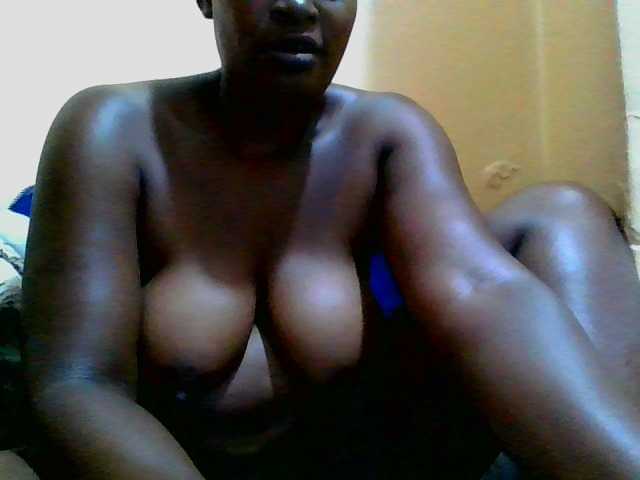 Sexymummy1 webcam bongacams model stream image