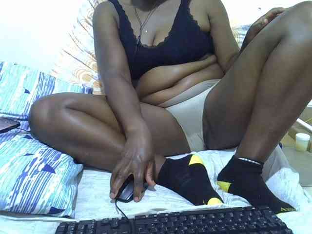 Sexymummy1 Live Webcam on BongaCams